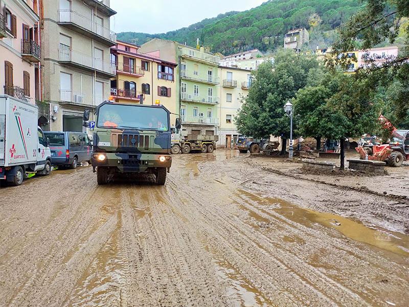 Calvisi a Bitti - mezzi dell'esercito
