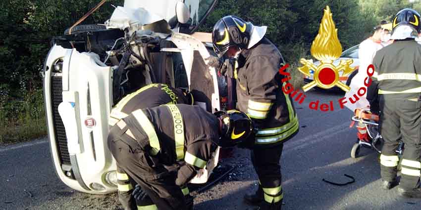 Fiat 500 contro trattore Provinciale Argentiera