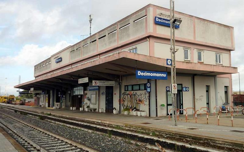 Stazione ferroviaria Decimomannu