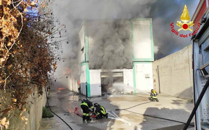 Incendio Sassari Predda Niedda