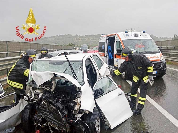 incidente a castiadas un morto e 3 feriti in un frontale sulla 125 orientale sarda logudorolive