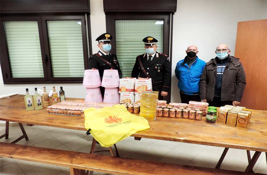 Carabinieri Arzachena Caritas dono alimenti