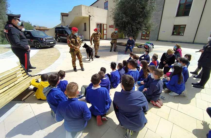 Carabinieri scuole Ilbono