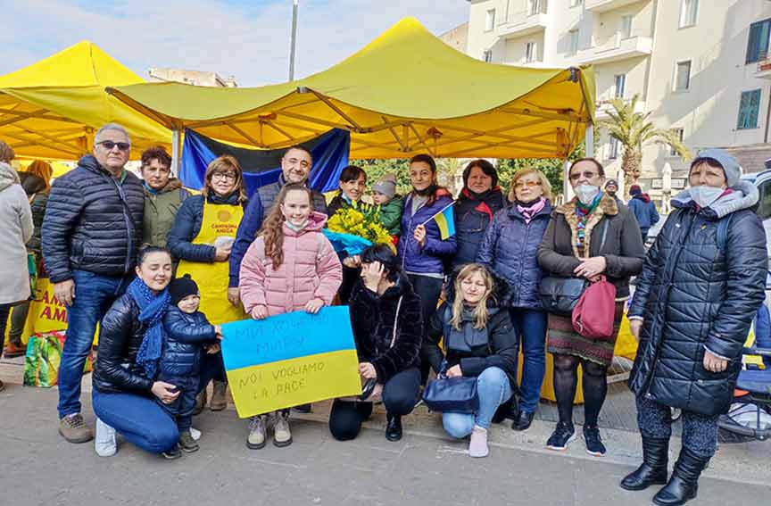 donne ucraine al mercato di campagna amica