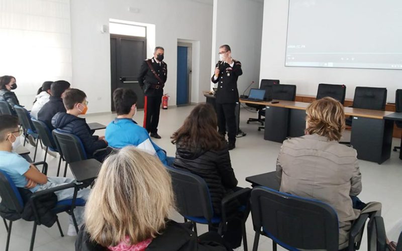 Incontro Carabinieri scuola media Monti