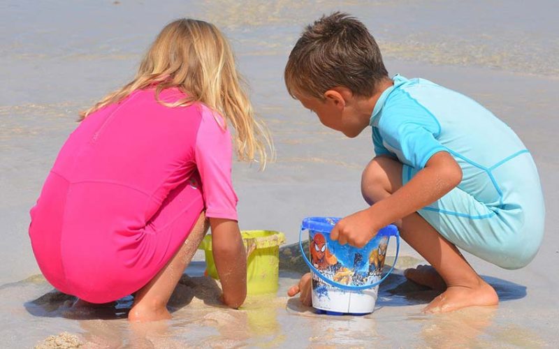 bambini spiaggia