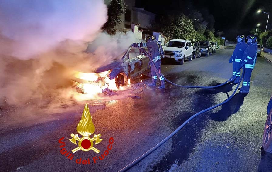 Incendio Auto Sassari 2