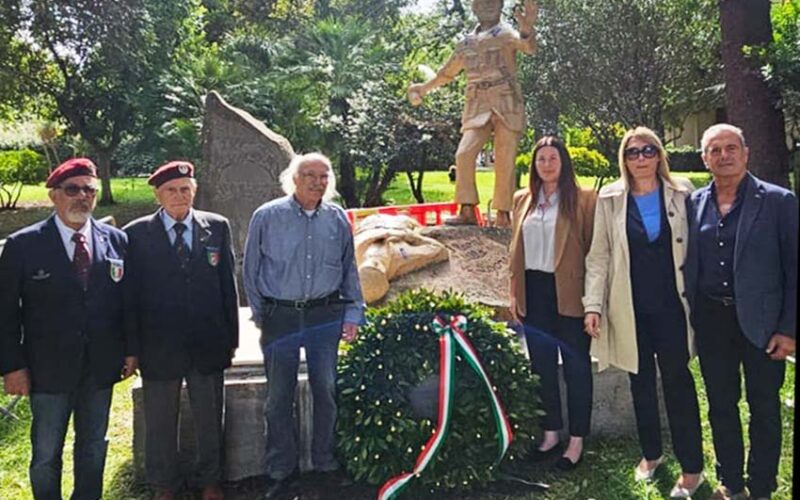 Alghero monumento ai Paracadutisti Polo e Chiesa