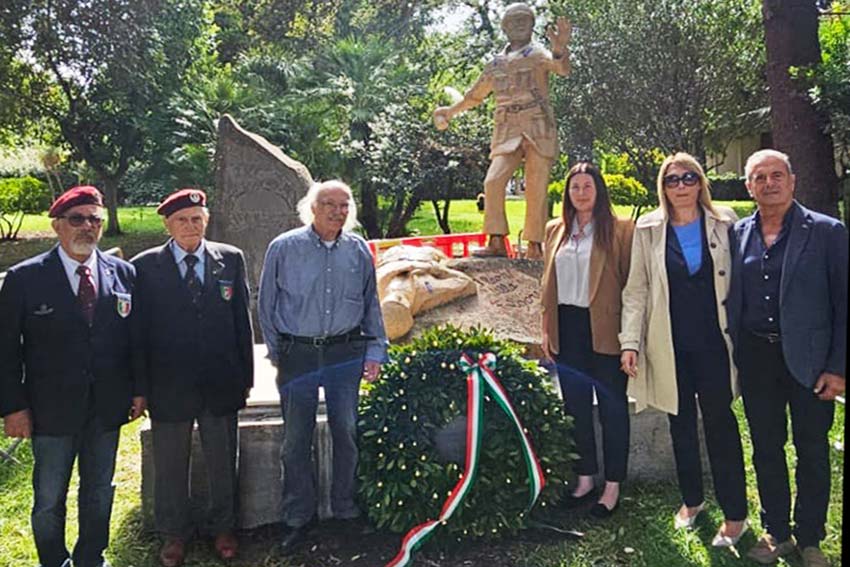 Alghero monumento ai Paracadutisti Polo e Chiesa