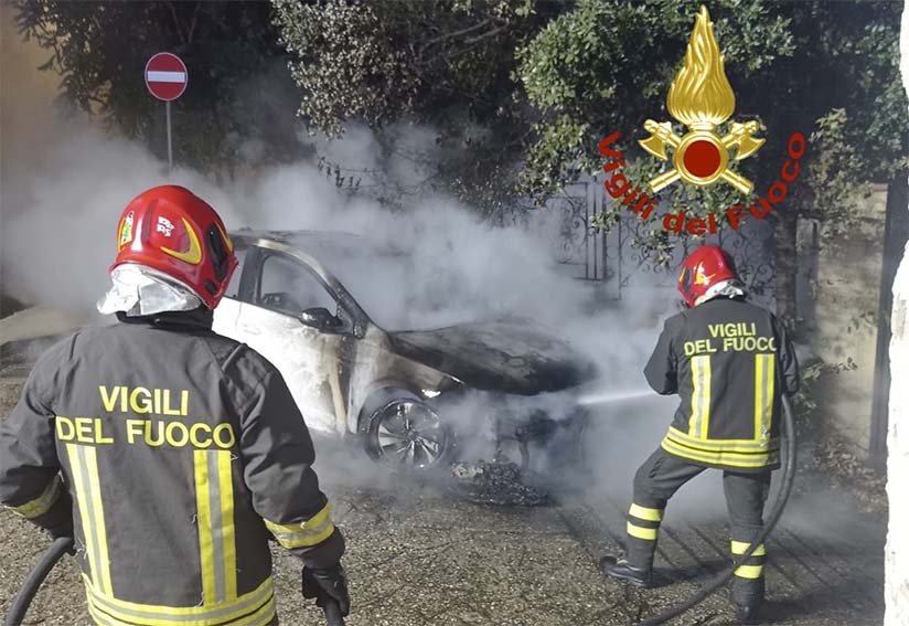 Incendio auto Dorgali