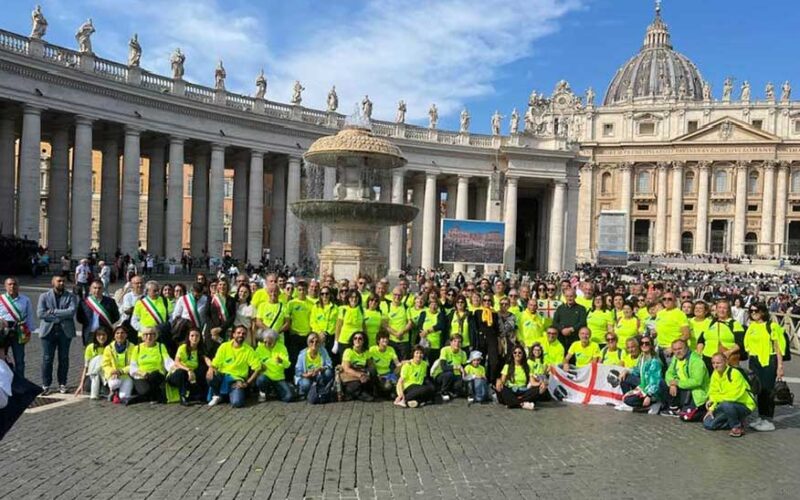 pelleagrini Bonaria a Roma papa Francesco