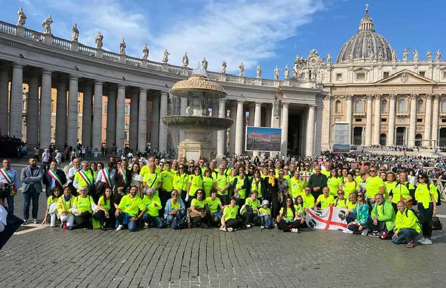 pelleagrini Bonaria a Roma papa Francesco