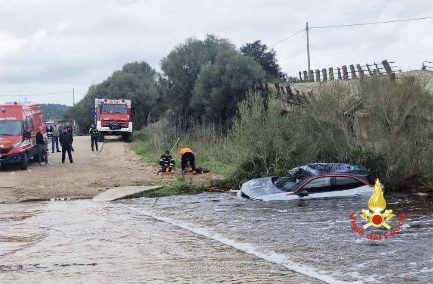 Auto sommersa rio San Giovanni Olbia