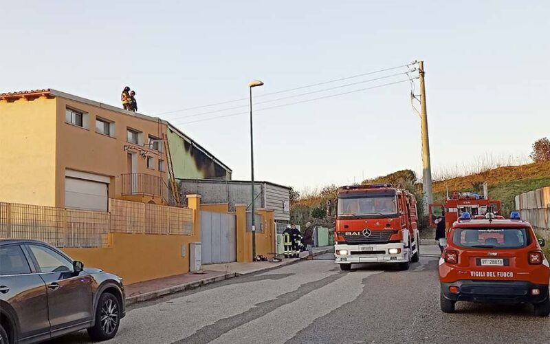 incendio autocarrozzeria Ozieri