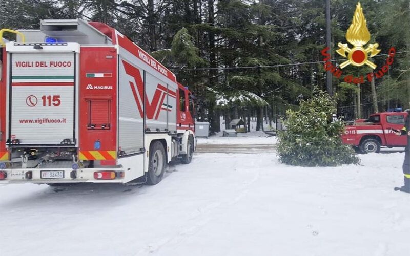 Intrevento Vigili del Fuoco a Vallicciola per la neve