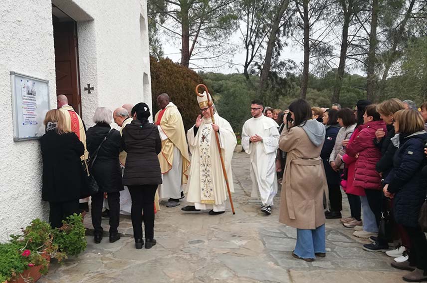 Porta giubilare santuario N.S. di Luche Illorai