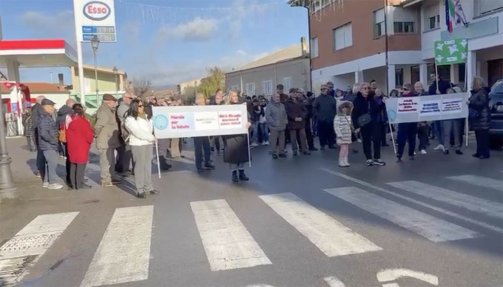 Protesta Oschiri mancanza medico di base